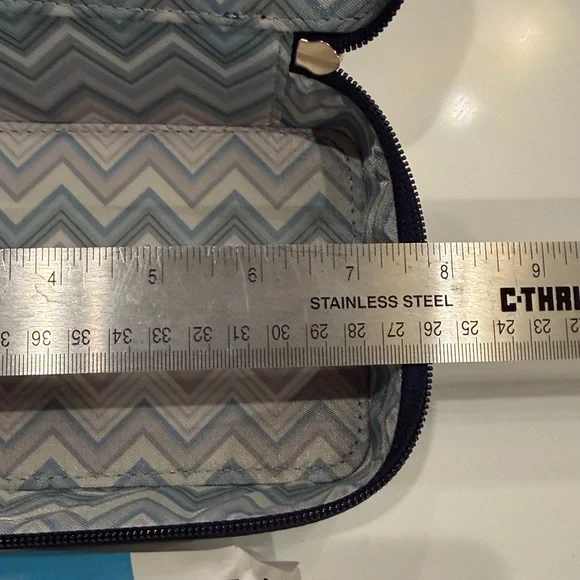 NWT, set of 2 Missoni for Delta Navy Travel Kit with Grown Alchemist products - Picture 3 of 5